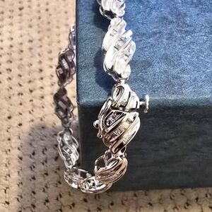 14K WG Diamond Swirl Tennis Bracelet